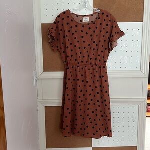 Cute boutique satiny-feeling polka-dot dress!